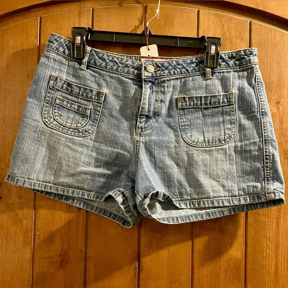 Jean Shorts- Old Navy- Size 10 - Picture 8 of 9